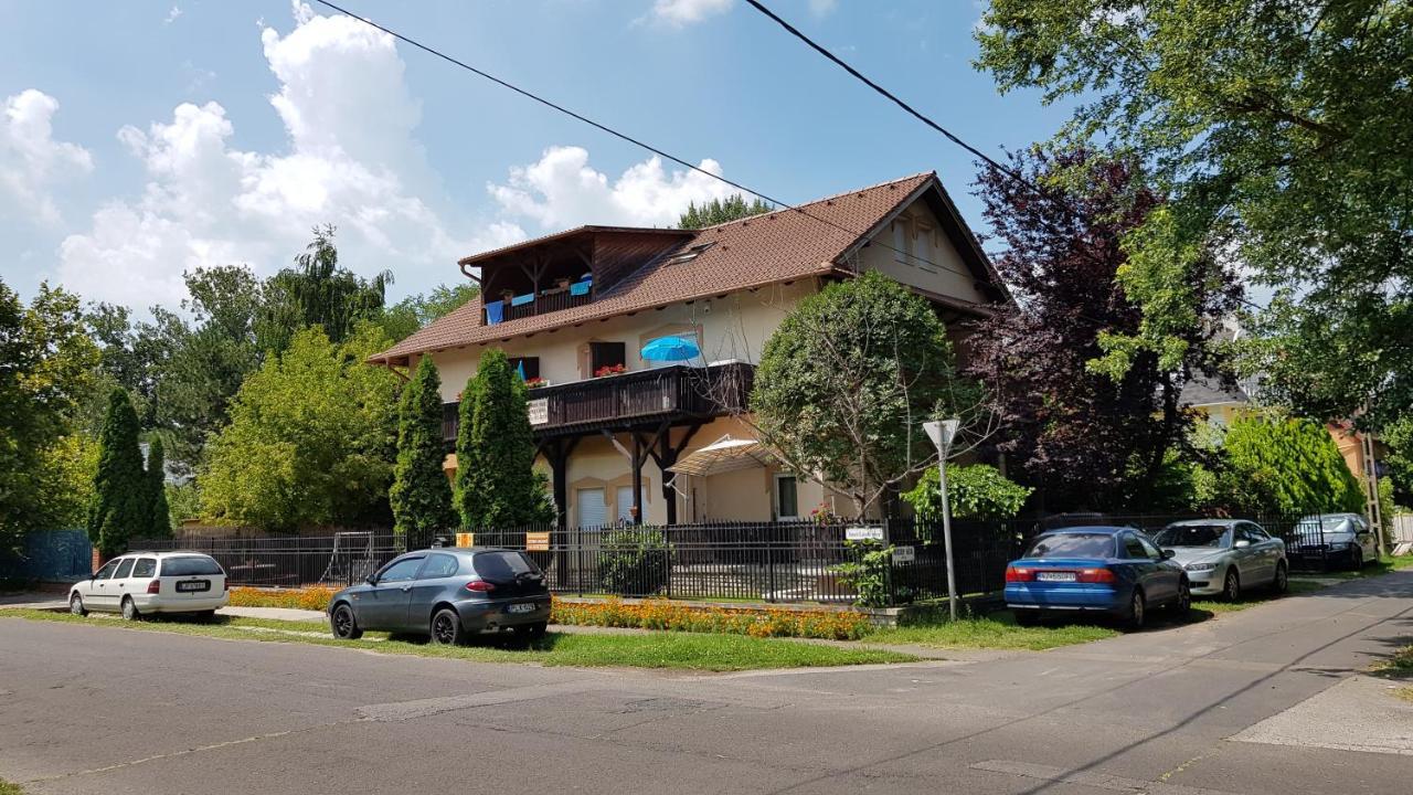 Mészöly Vendégház Hotel Siófok Exterior foto
